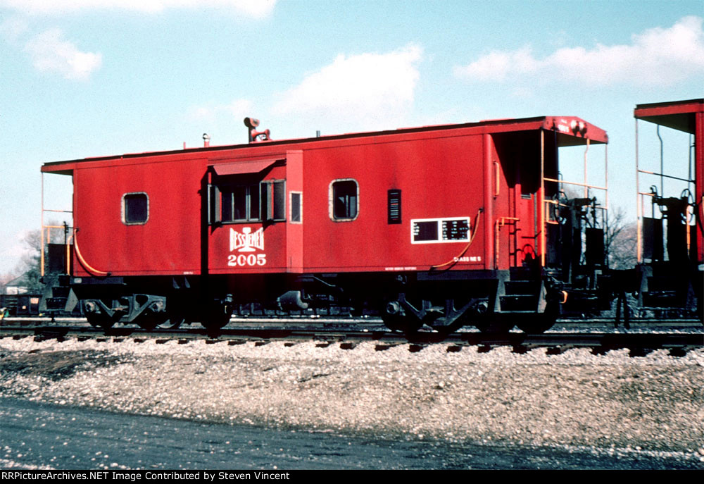 Bessemer & Lake Erie caboose #2005